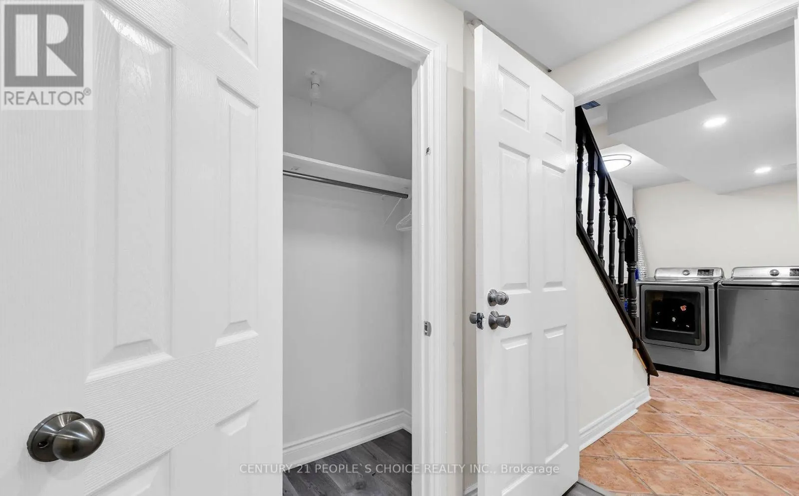 46 STUDEBAKER TRAIL