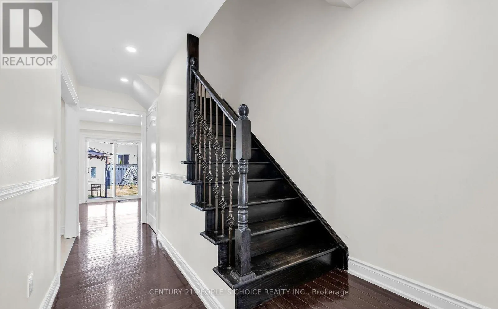 46 STUDEBAKER TRAIL
