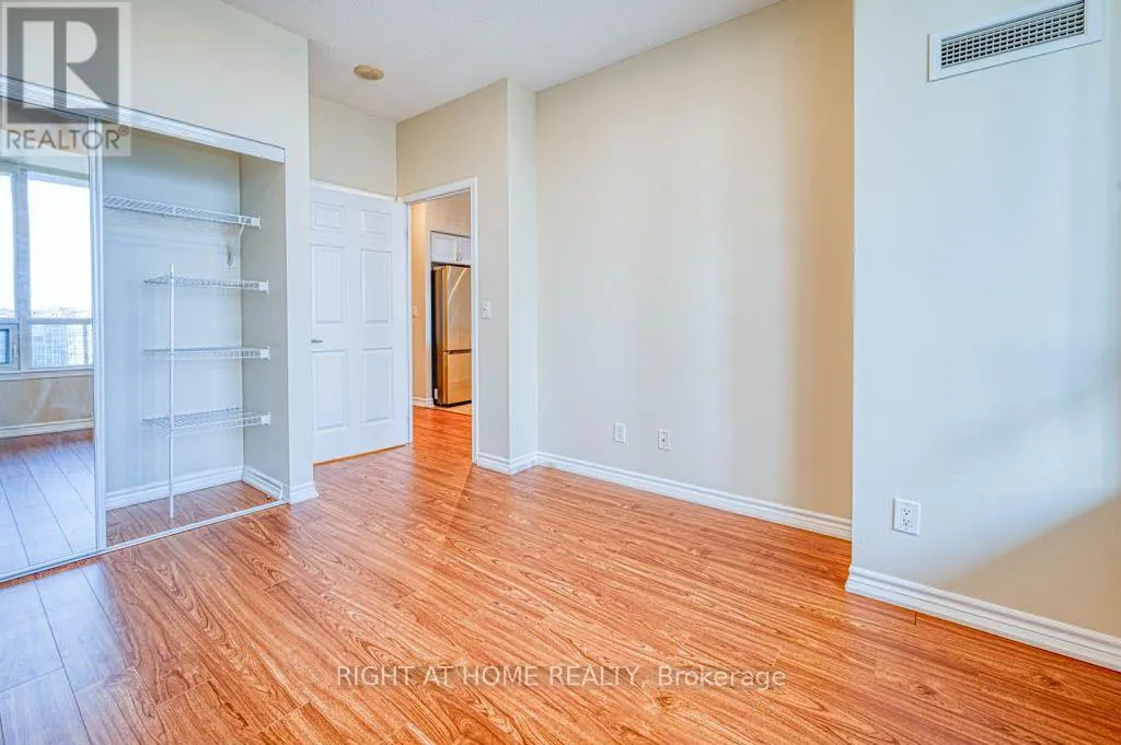 1711 - 388 PRINCE OF WALES DRIVE