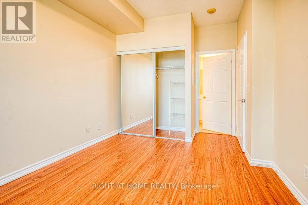 1711 - 388 PRINCE OF WALES DRIVE