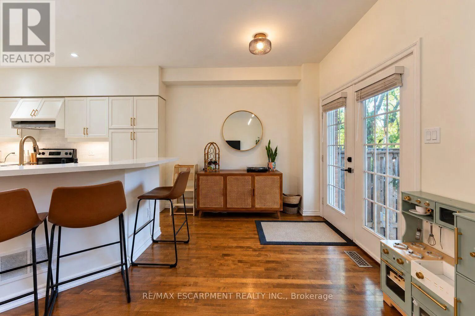 24 - 1375 STEPHENSON DRIVE