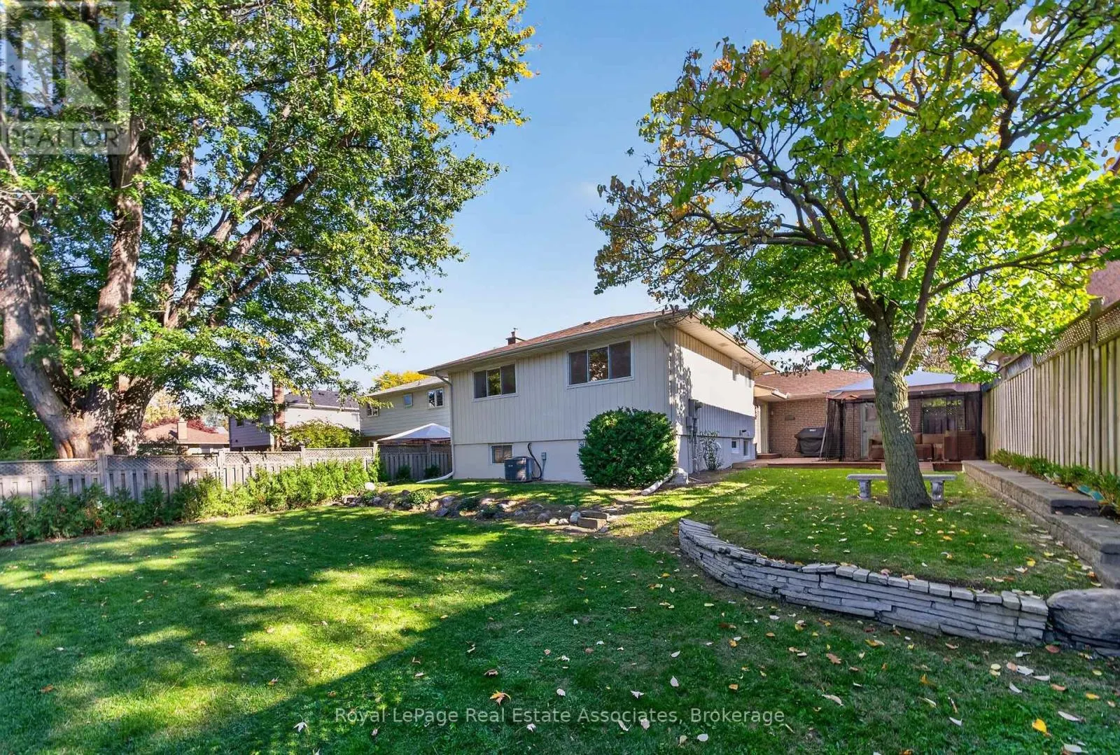 2141 HERRIDGE DRIVE