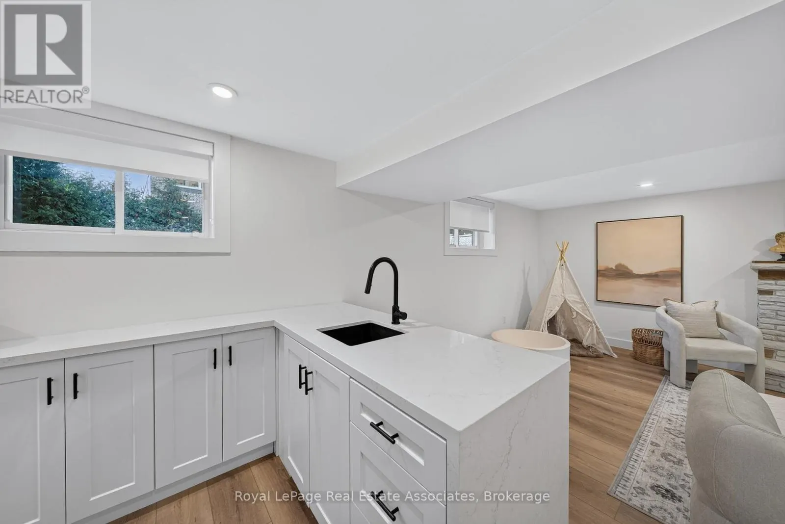 2141 HERRIDGE DRIVE