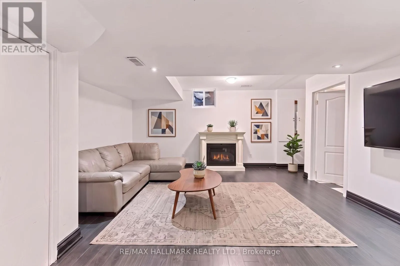 19 DURANGO DRIVE