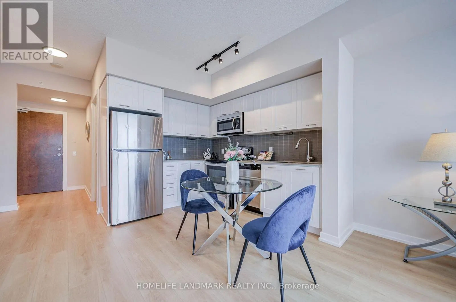 1008 - 2200 LAKESHORE BOULEVARD W