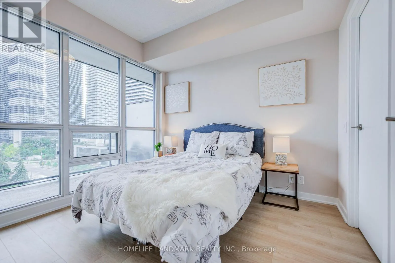 1008 - 2200 LAKESHORE BOULEVARD W