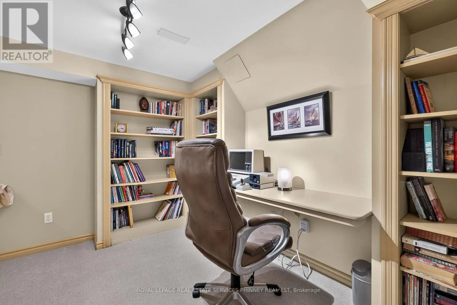 1572 FLAMBOROUGH CIRCLE