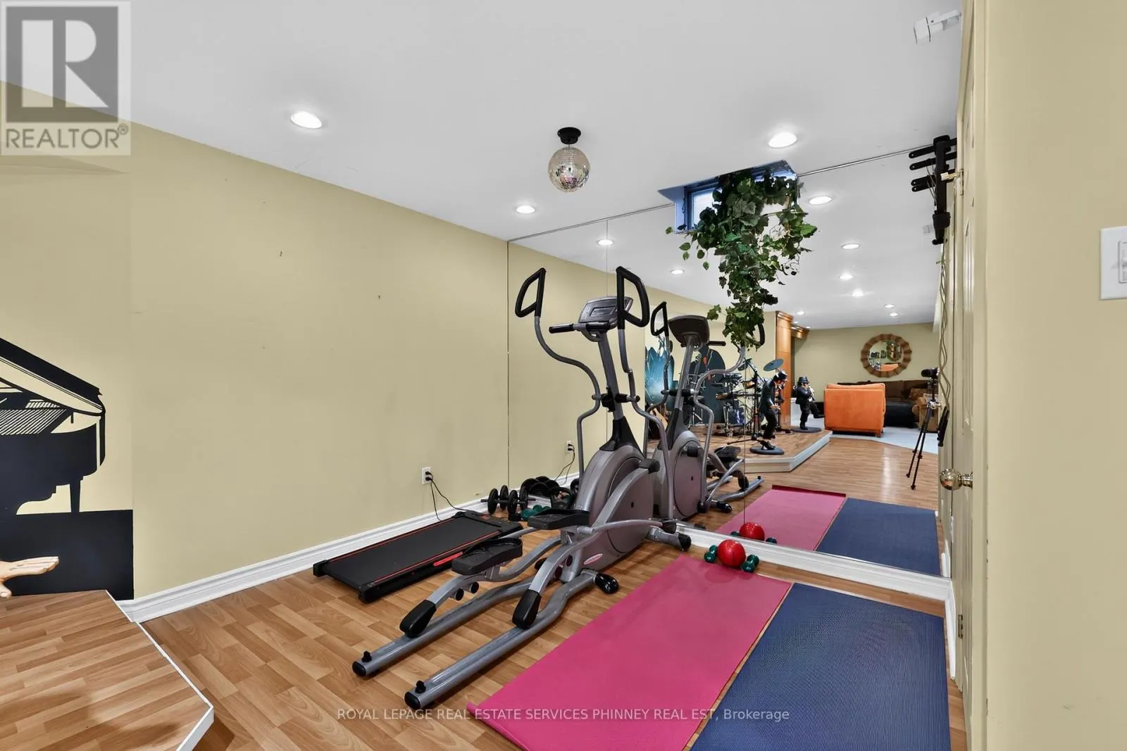 1572 FLAMBOROUGH CIRCLE