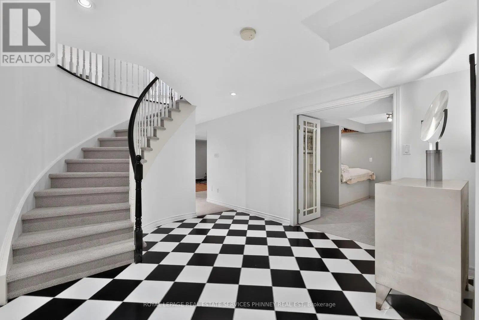 1572 FLAMBOROUGH CIRCLE