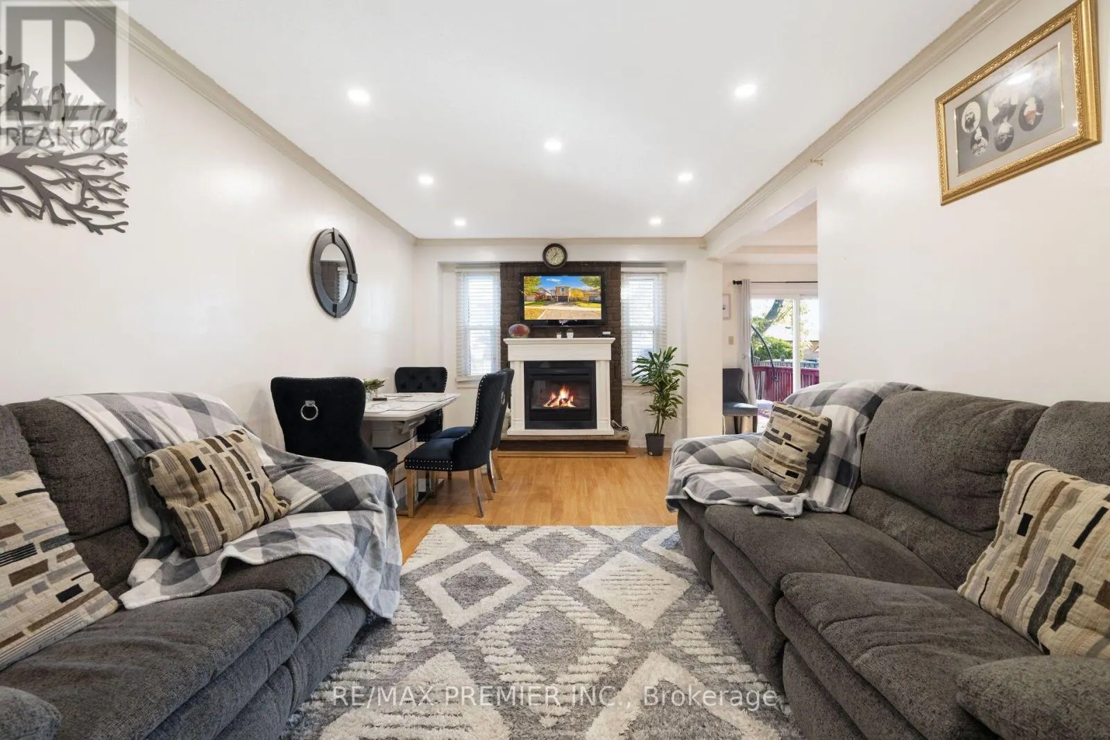 45 ROSEBUD AVENUE