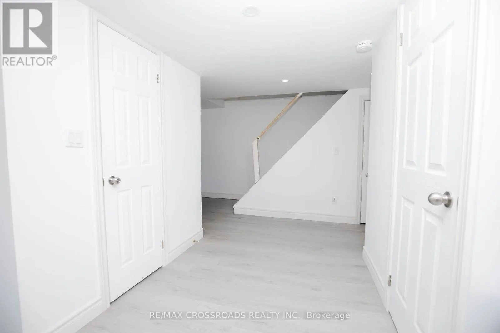 23 - 10 BUR OAK WAY
