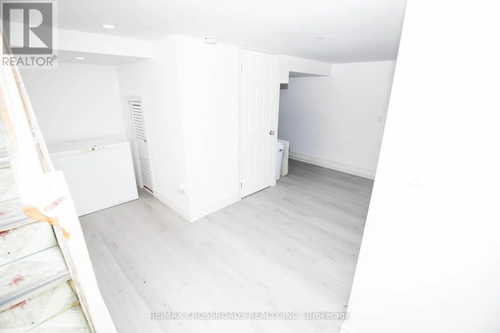 23 - 10 BUR OAK WAY