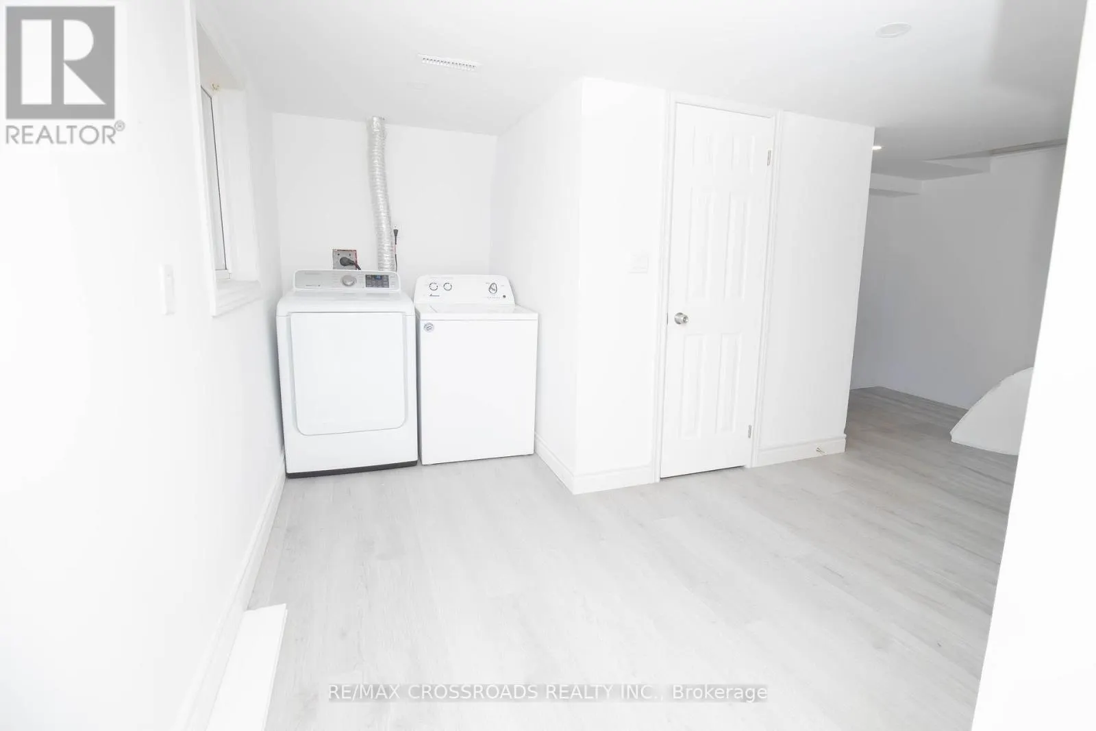 23 - 10 BUR OAK WAY