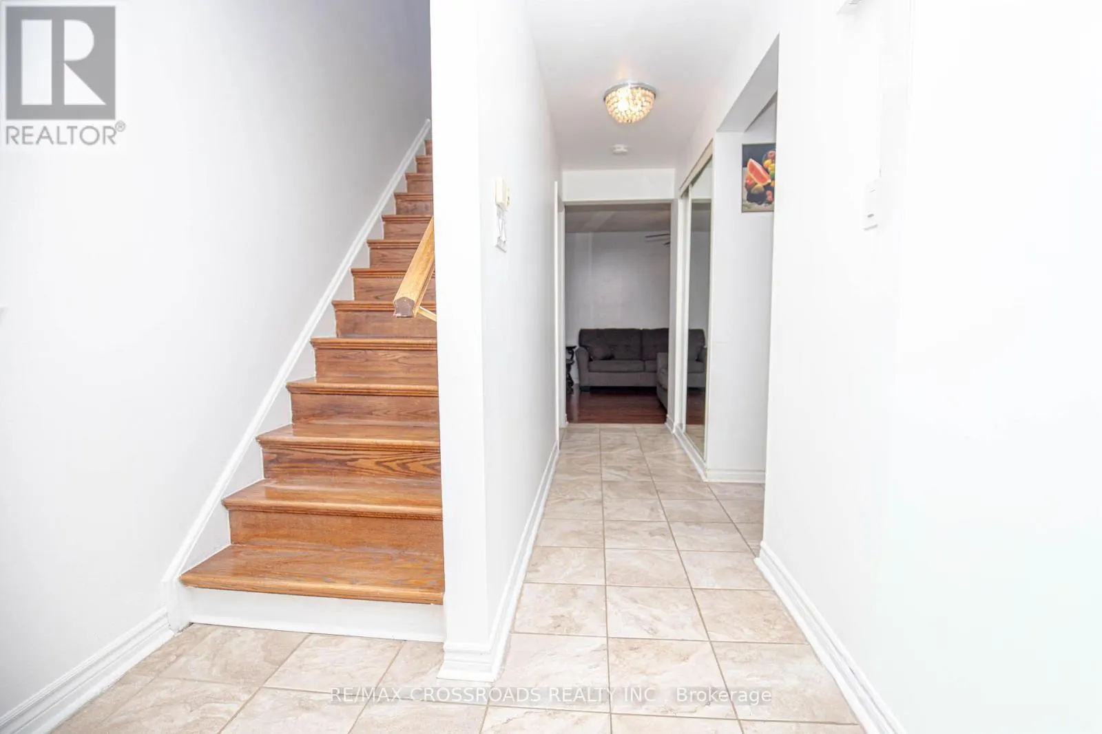 23 - 10 BUR OAK WAY