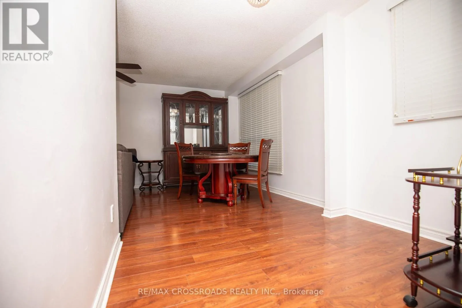 23 - 10 BUR OAK WAY