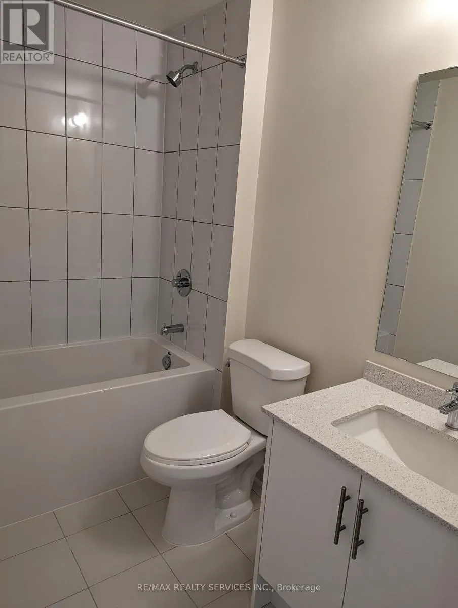516 - 509 DUNDAS STREET W