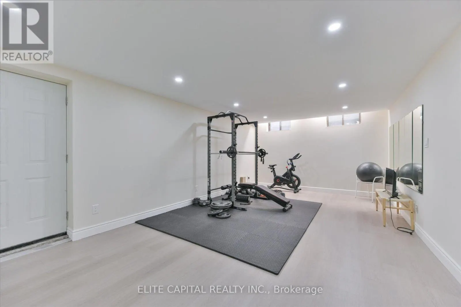 20 RAYMORE DRIVE