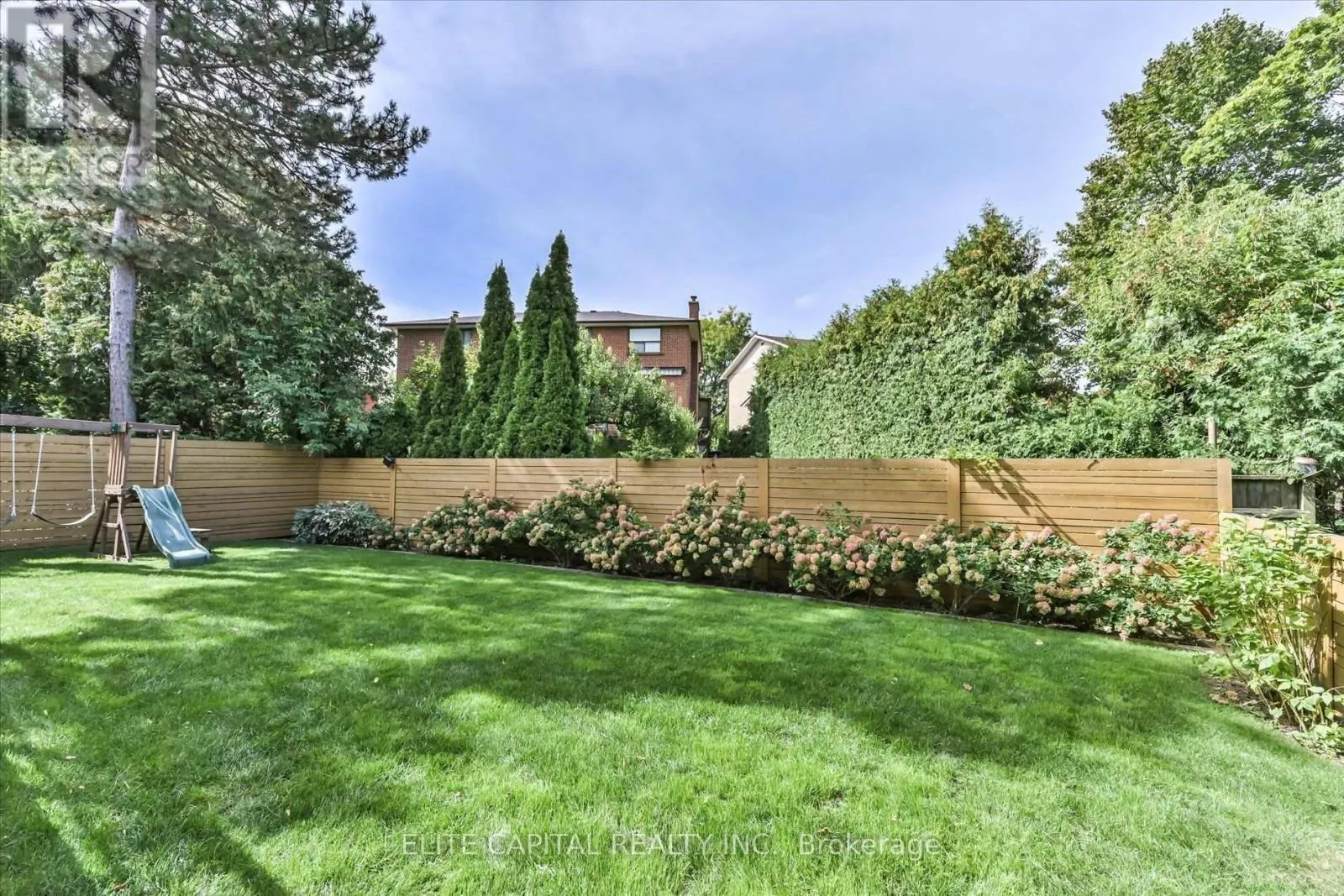 20 RAYMORE DRIVE
