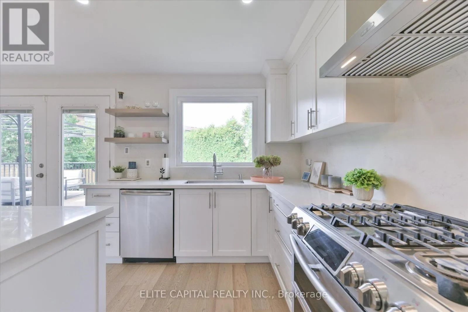 20 RAYMORE DRIVE
