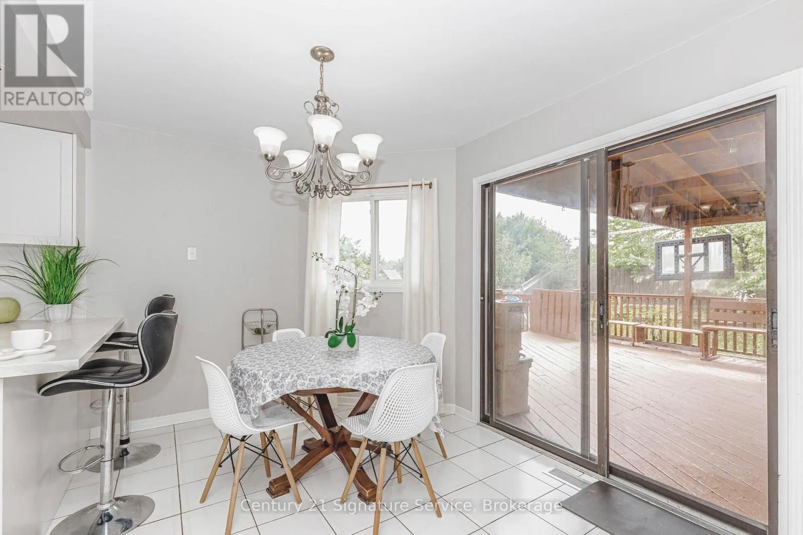 22 MERGANSER CRESCENT