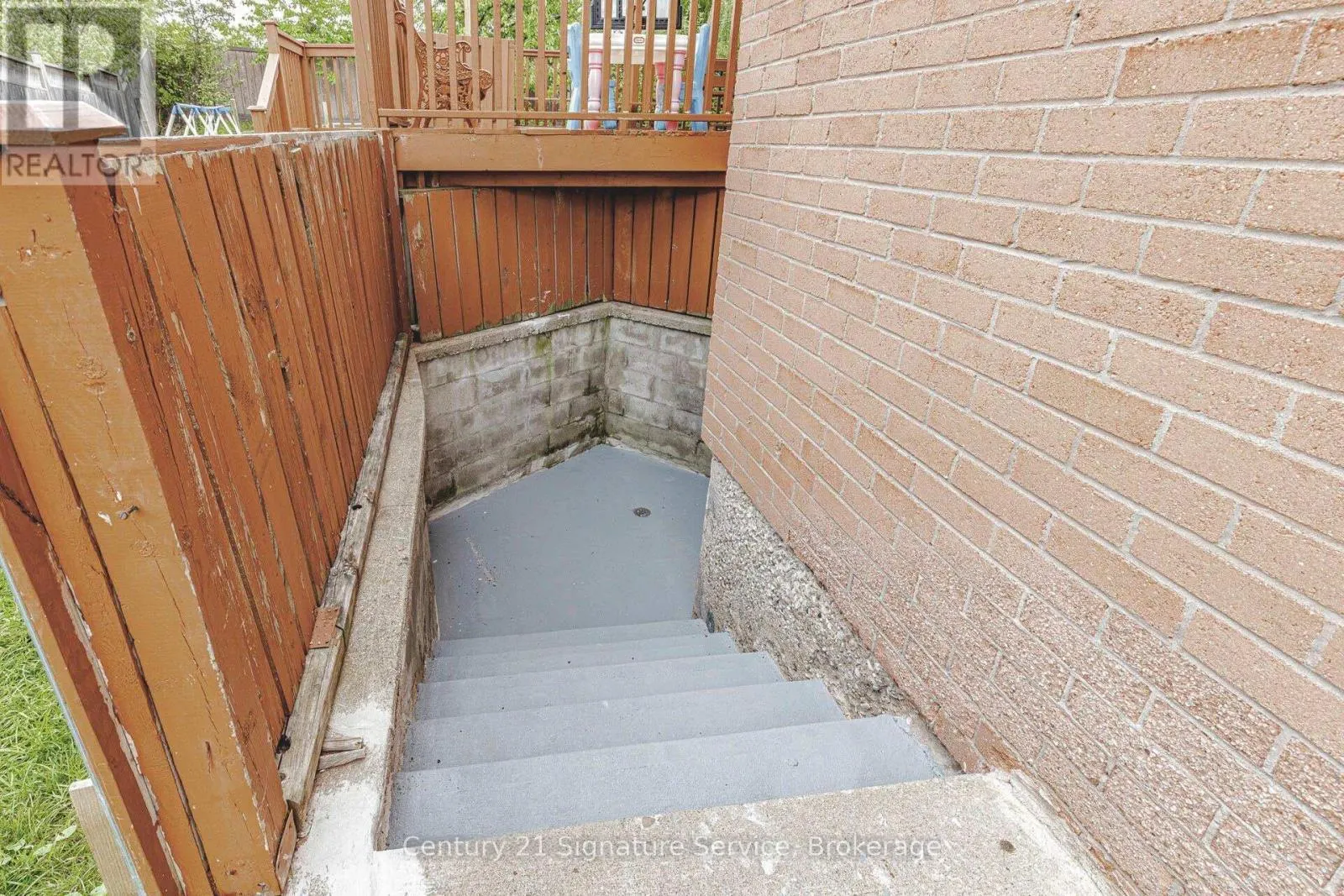 22 MERGANSER CRESCENT