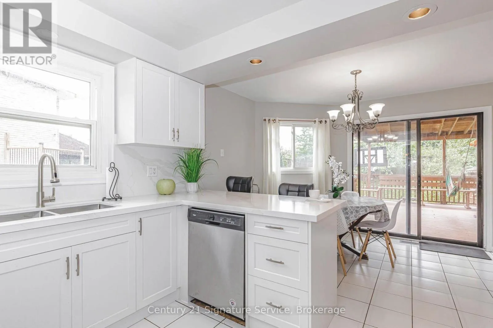 22 MERGANSER CRESCENT