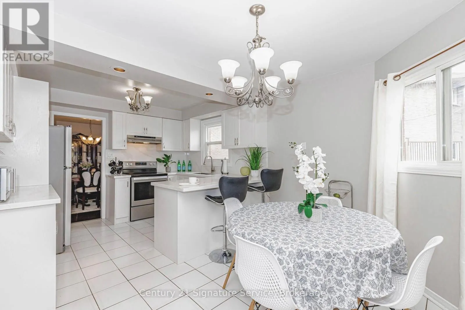 22 MERGANSER CRESCENT