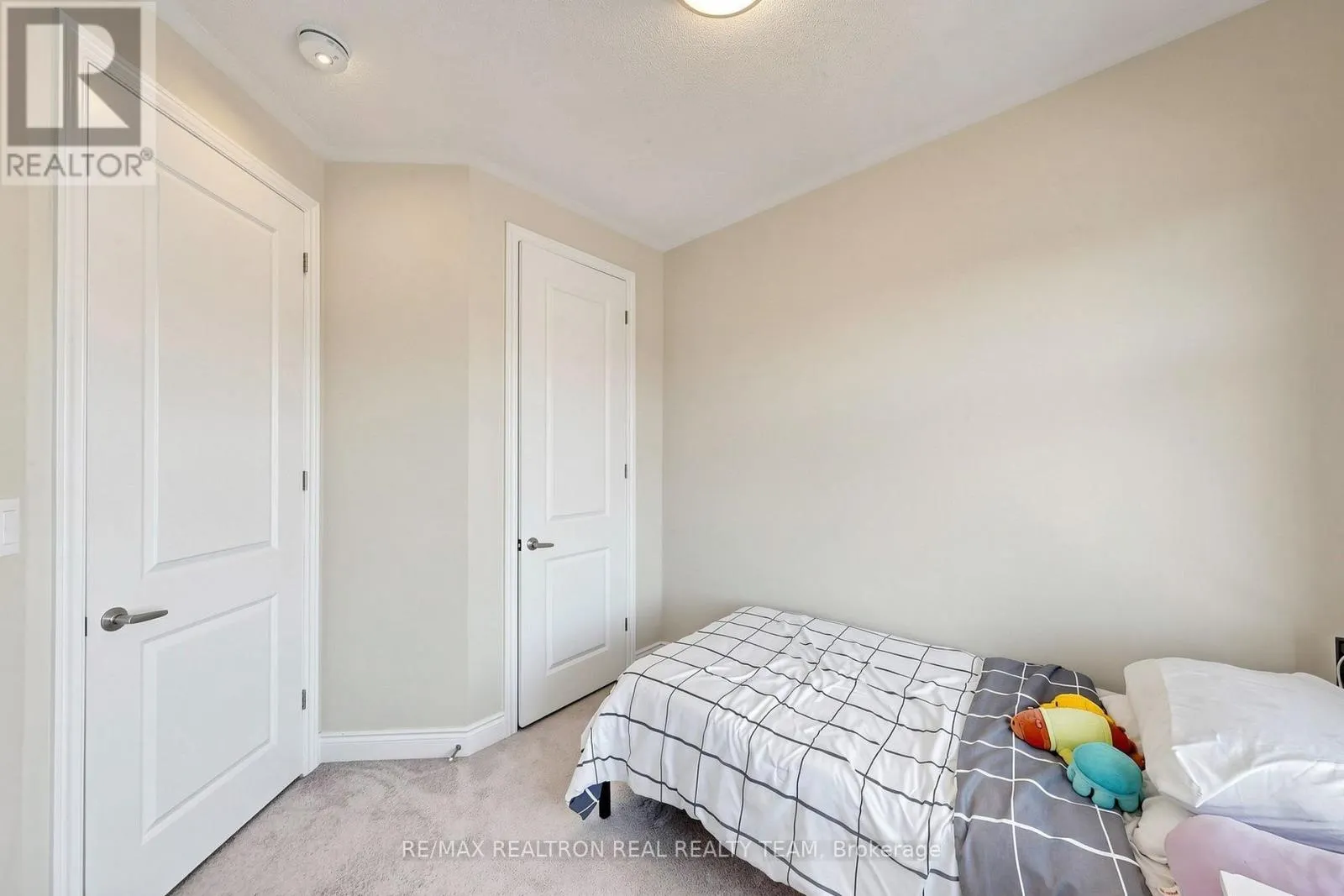 1284 DEMPSTER LANE
