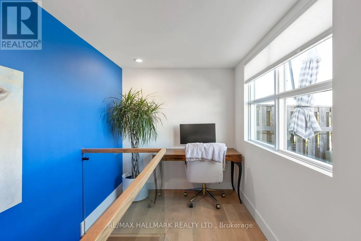 4 - 39 DEKOVEN MEWS