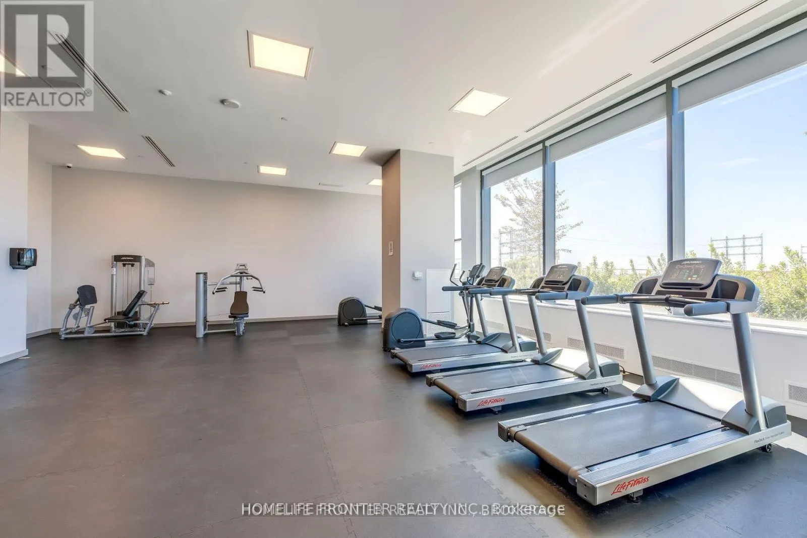 204 - 50 THOMAS RILEY ROAD NE