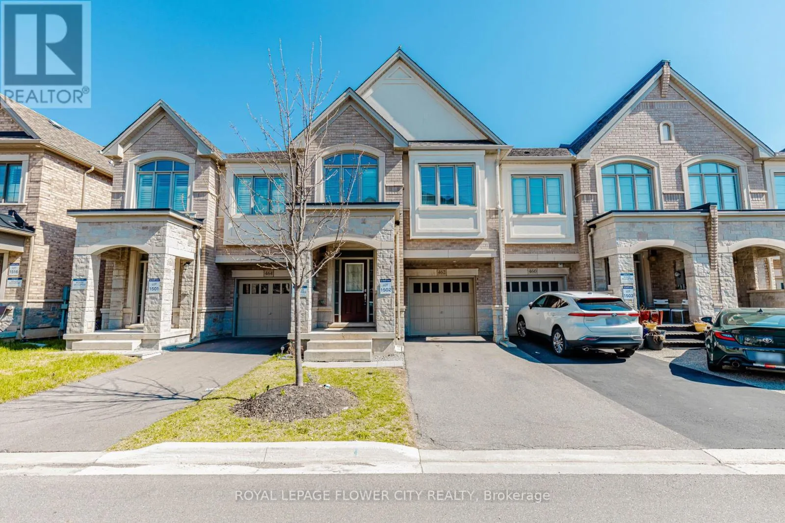 462 SHEAFFE PLACE