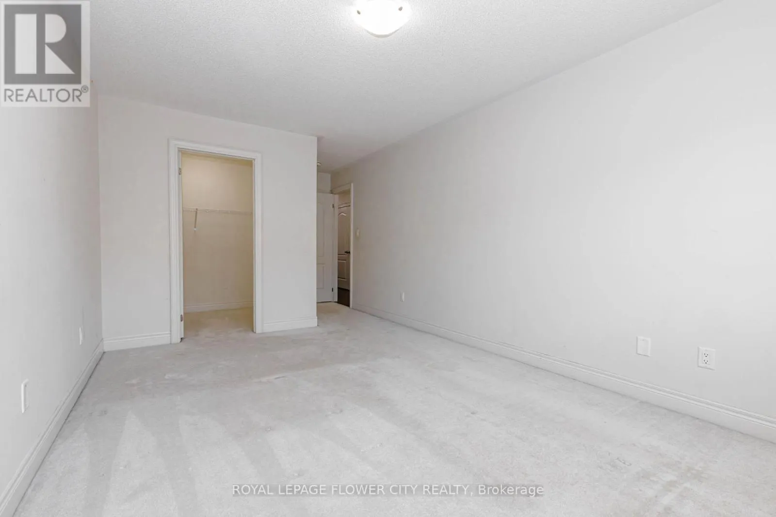 462 SHEAFFE PLACE