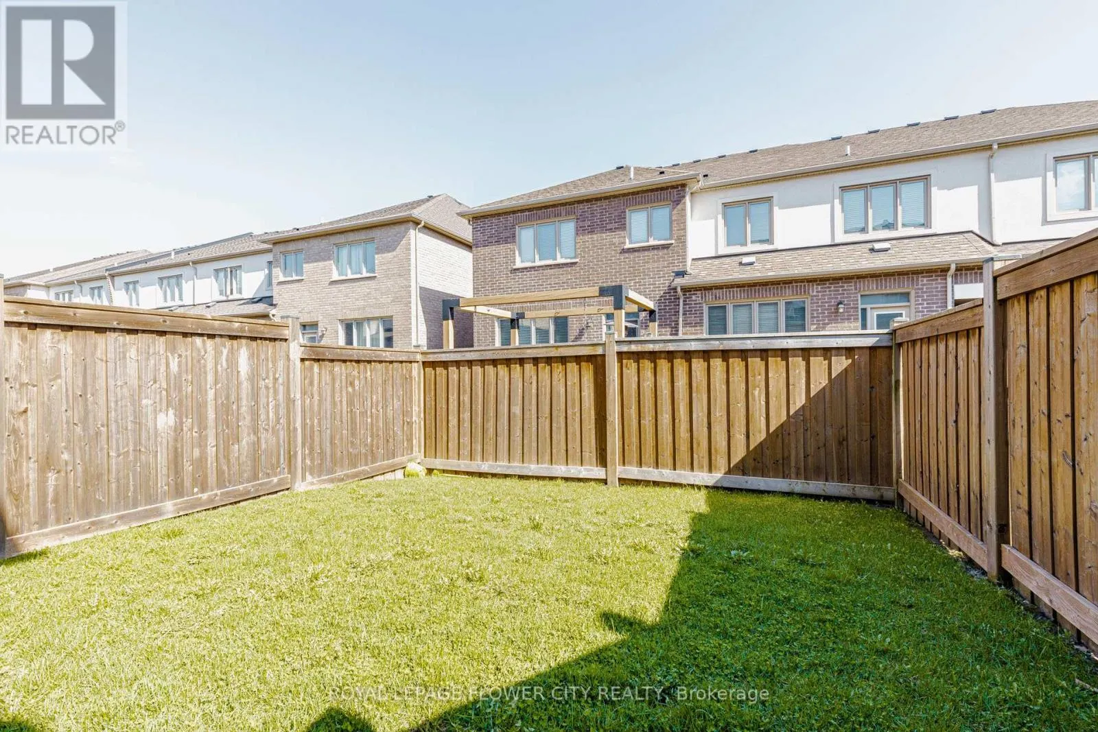 462 SHEAFFE PLACE