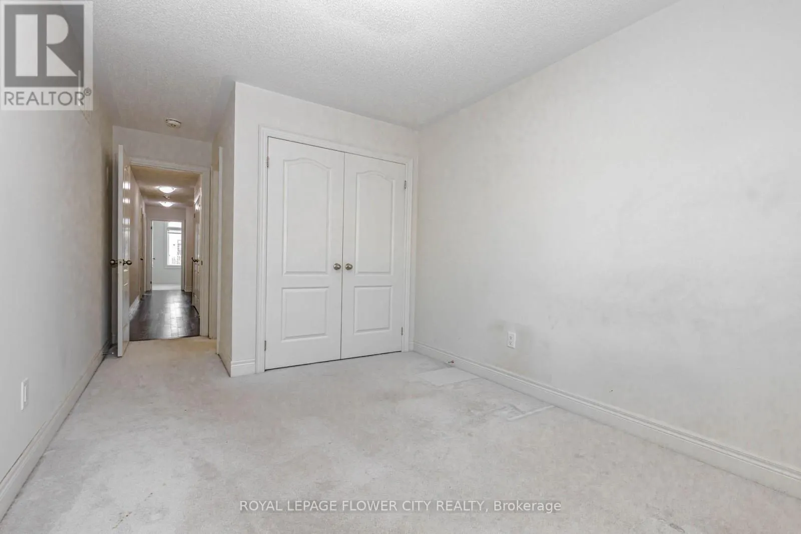 462 SHEAFFE PLACE
