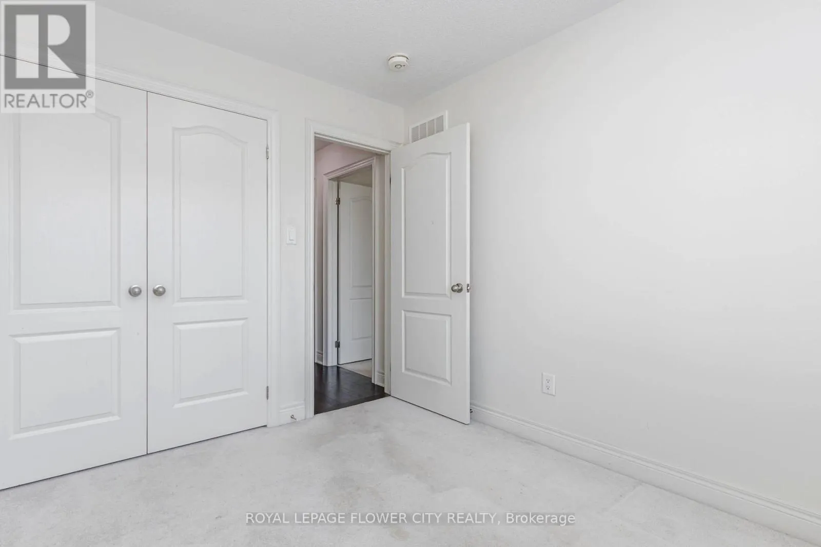 462 SHEAFFE PLACE