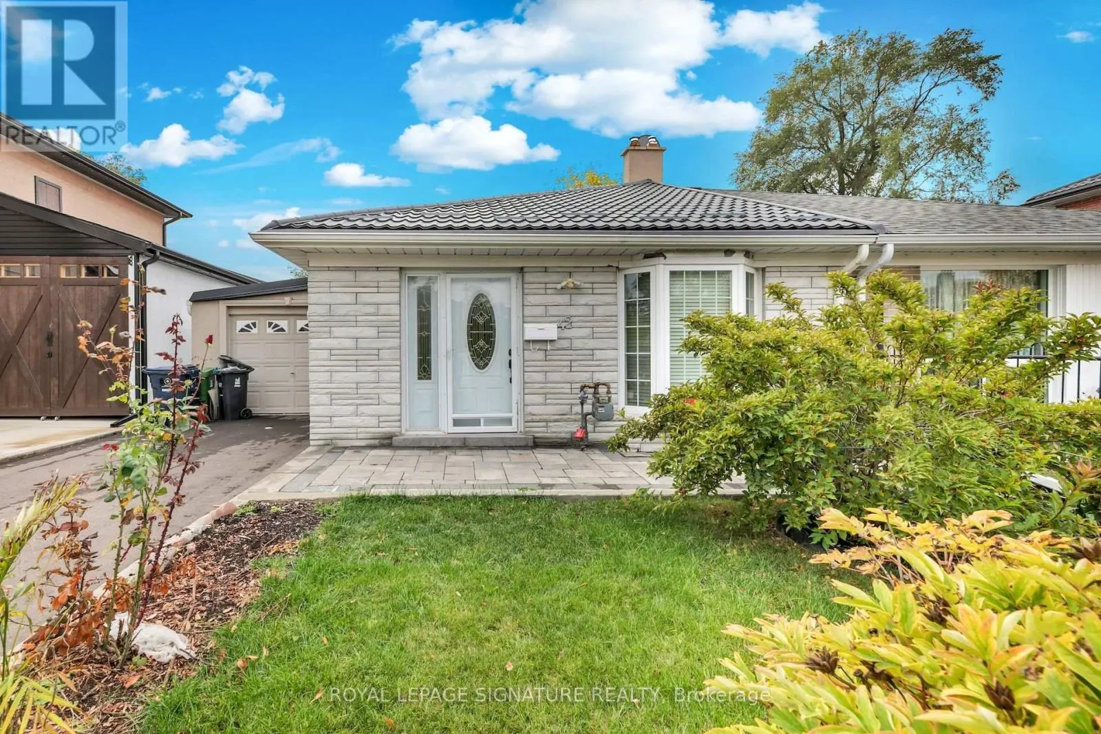 42 LIGHTWOOD DRIVE