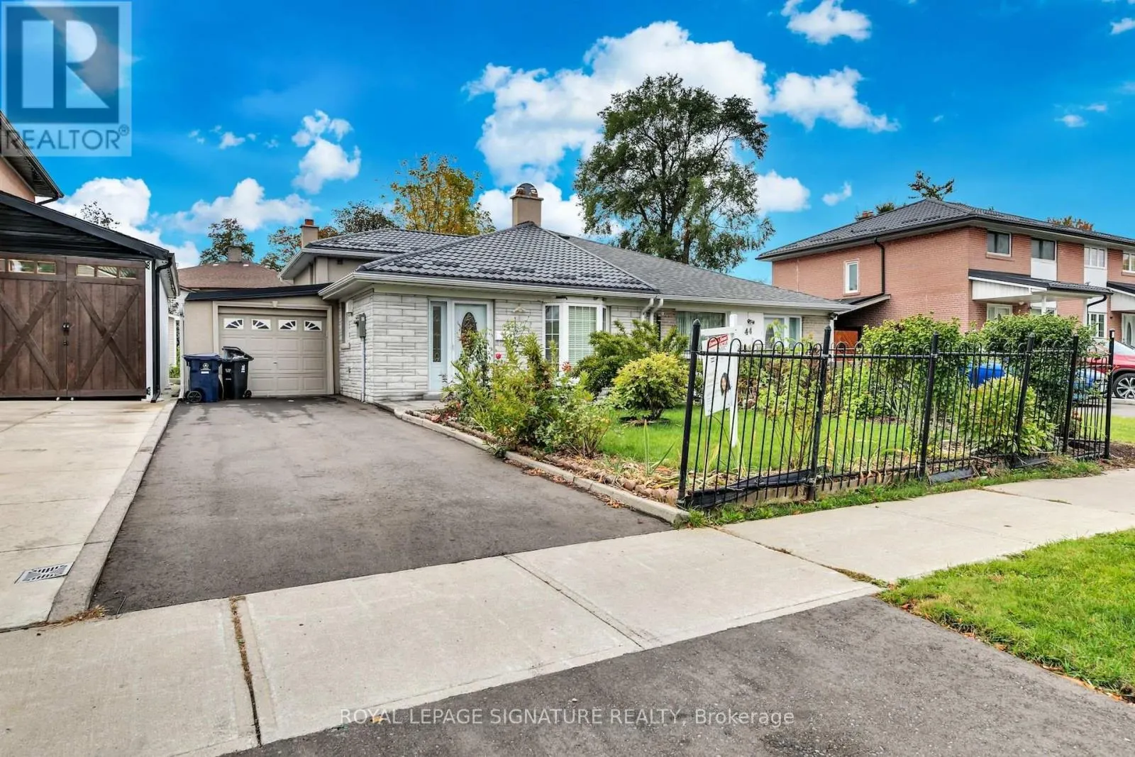 42 LIGHTWOOD DRIVE