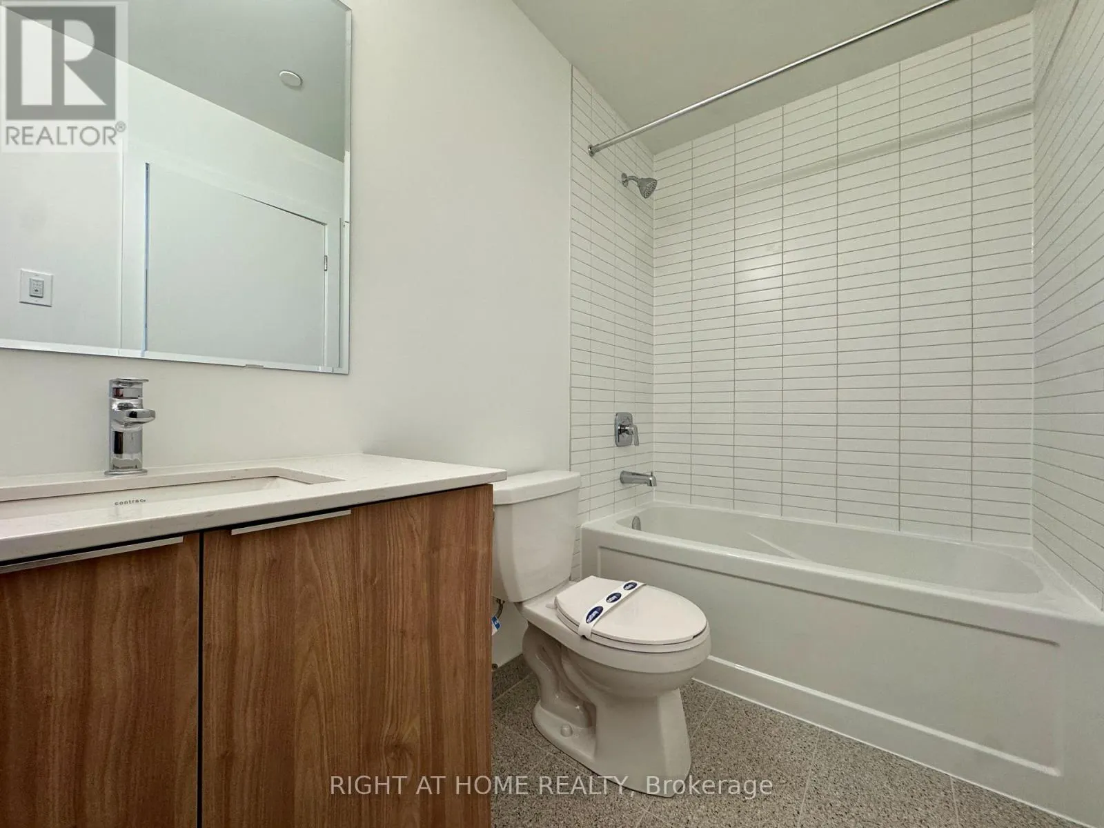 718 - 3008 WILLIAM CUTMORE BOULEVARD