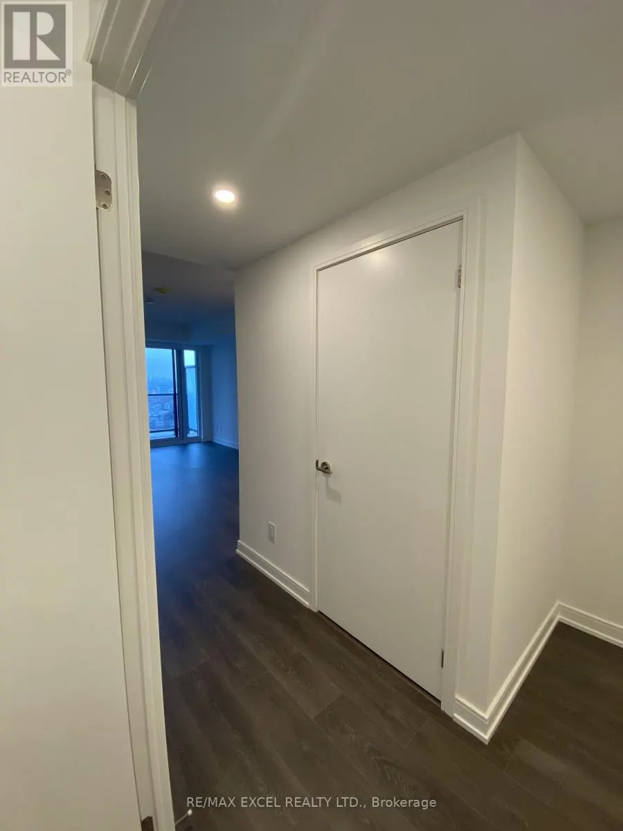 2201 - 30 SAMUEL WOOD WAY