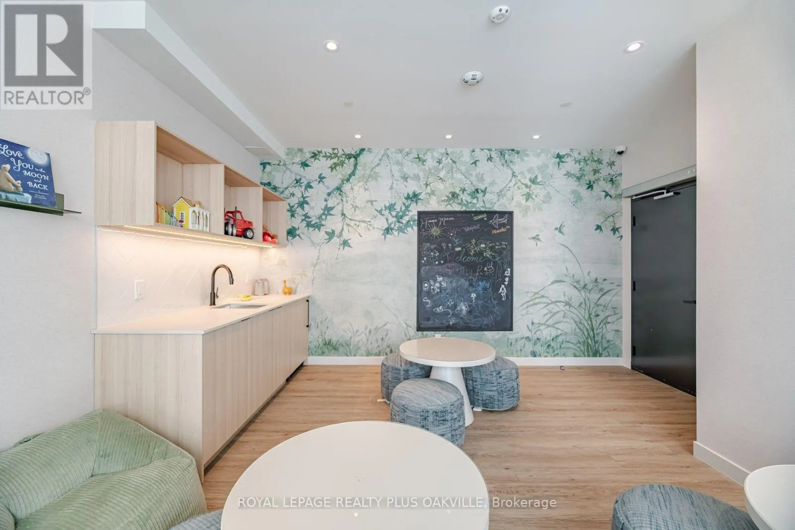 1509 - 3079 TRAFALGAR ROAD