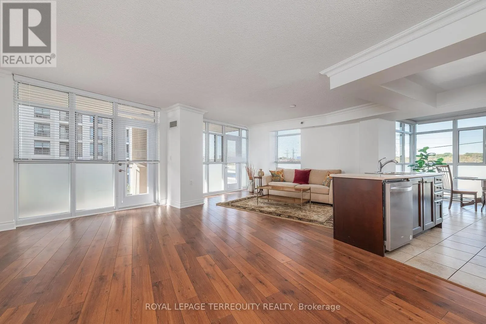 506 - 3 MARINE PARADE DRIVE