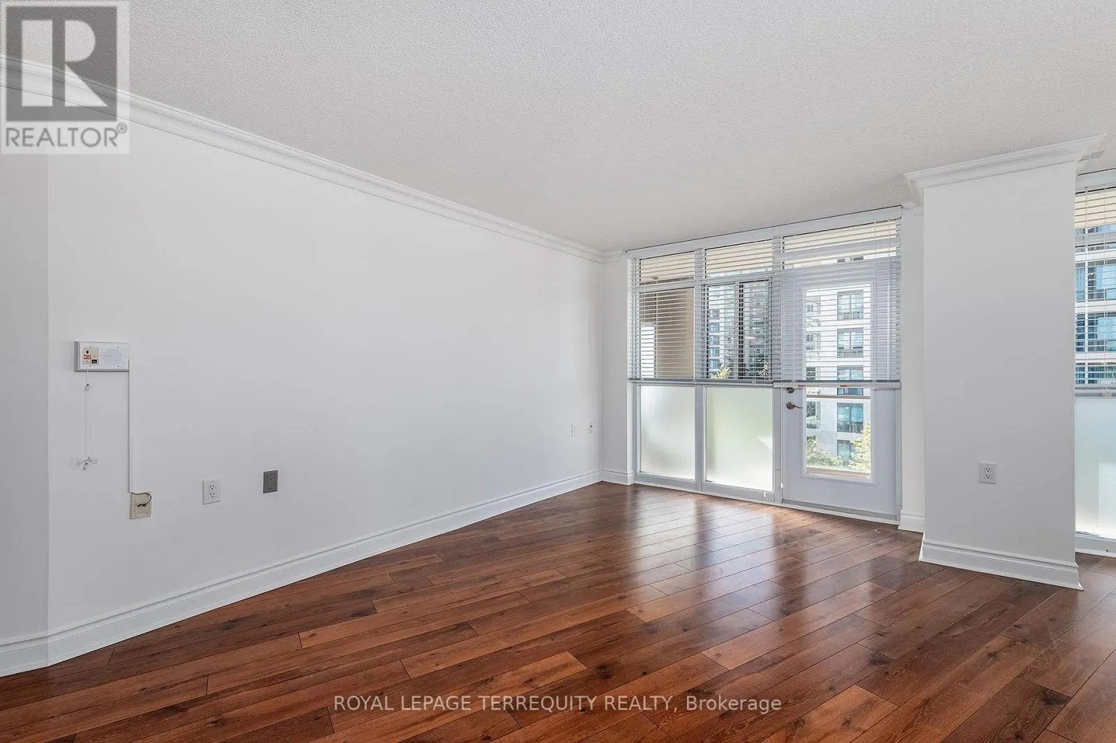 506 - 3 MARINE PARADE DRIVE