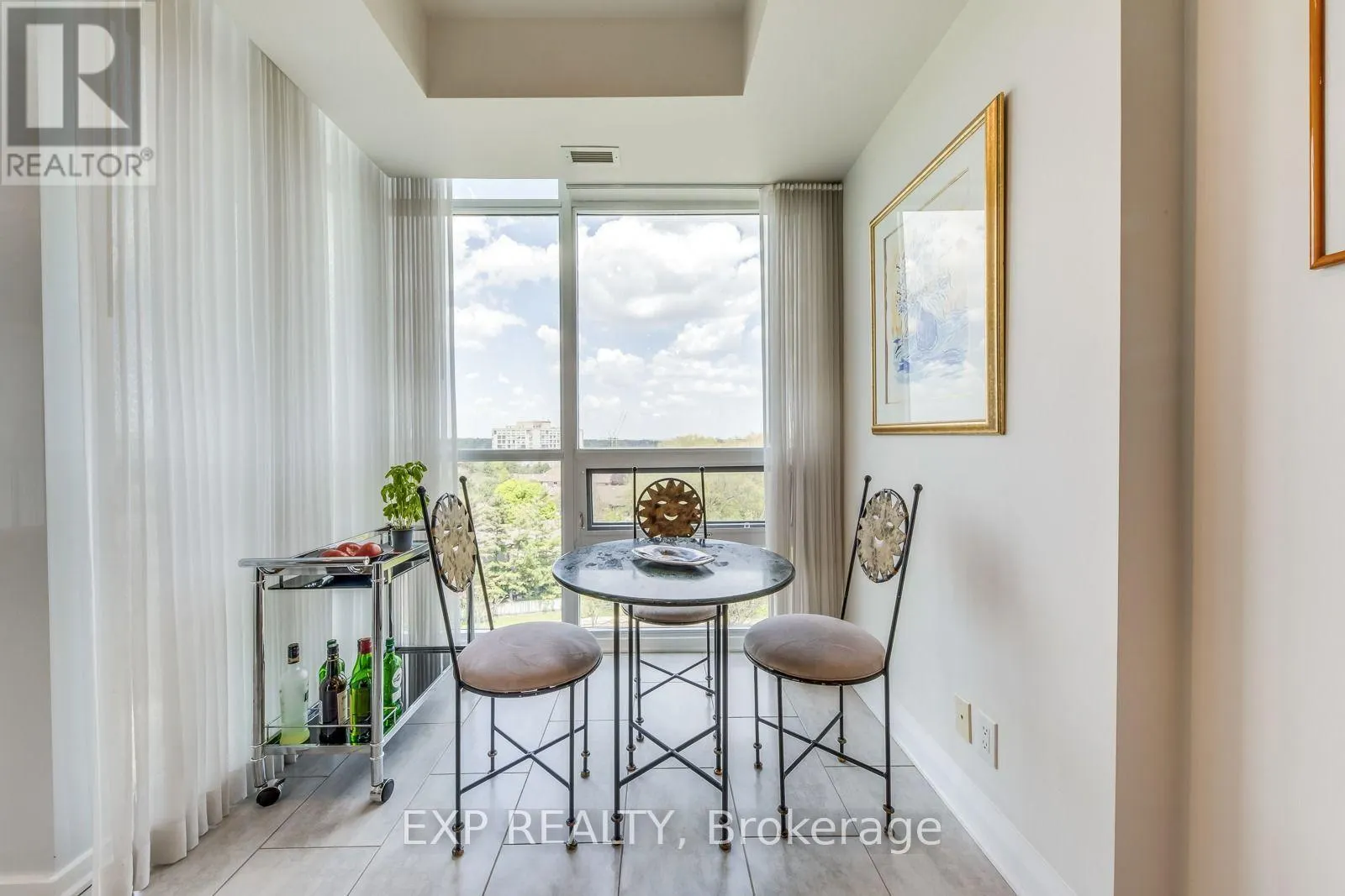905 - 1055 SOUTHDOWN ROAD