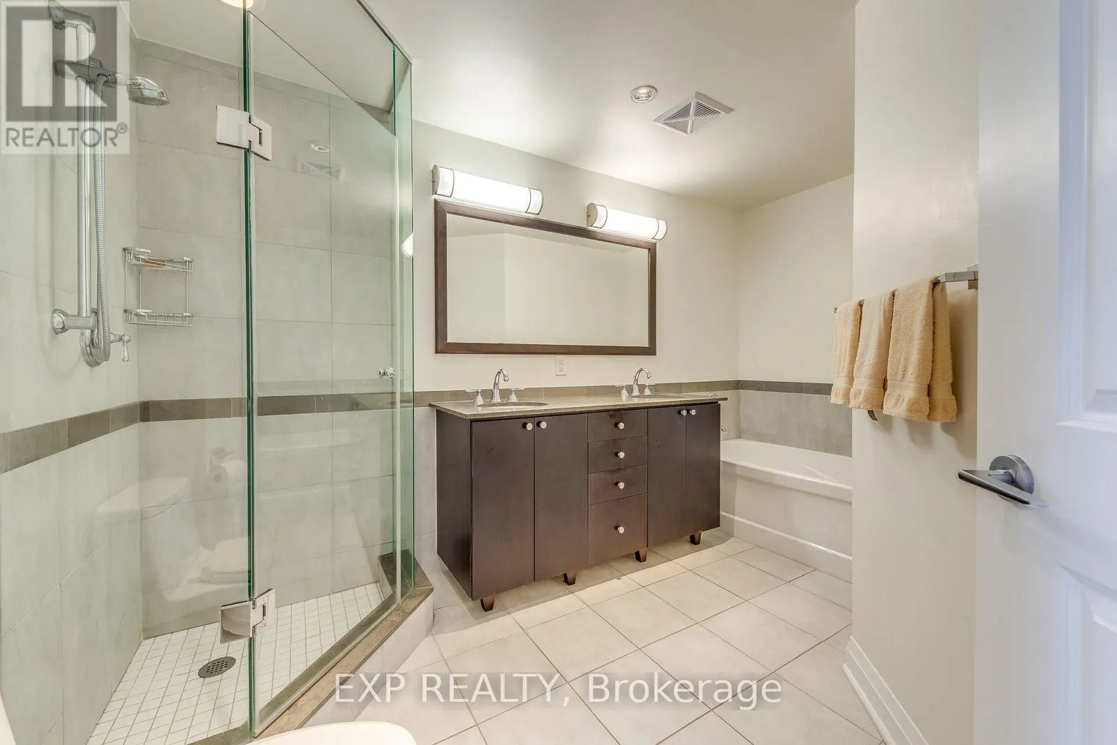 905 - 1055 SOUTHDOWN ROAD