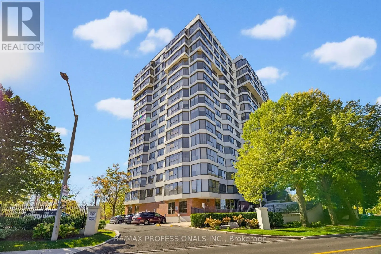 304 - 1271 WALDEN CIRCLE