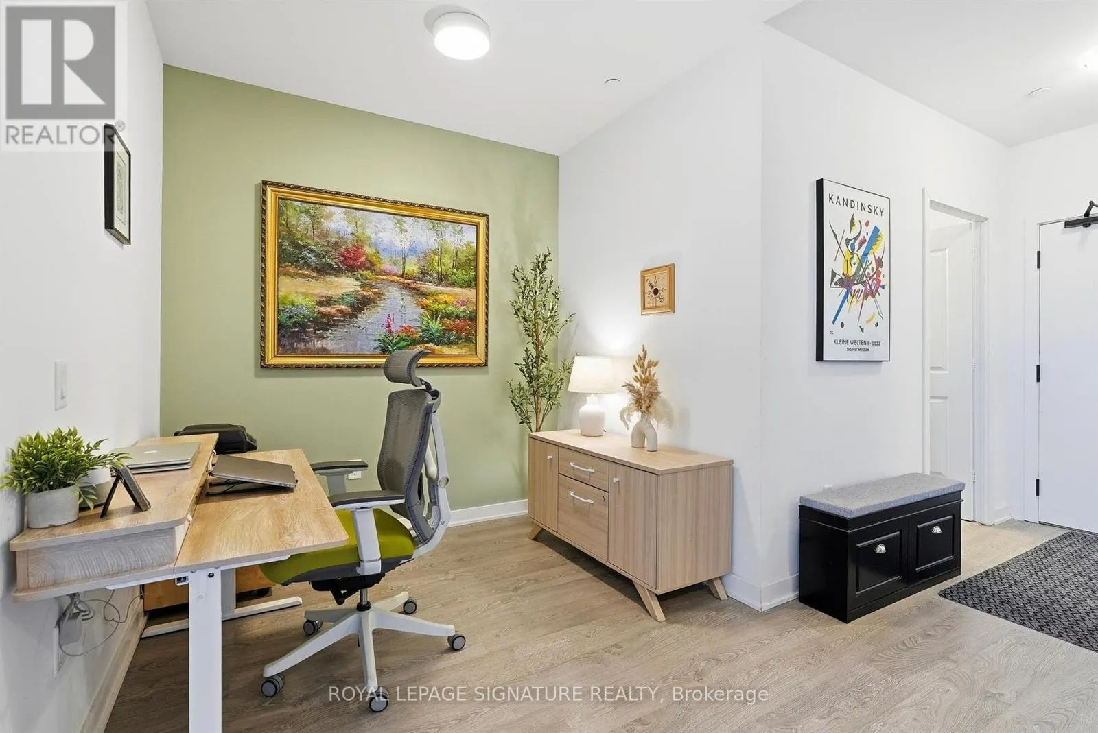 B101 - 4655 METCALFE AVENUE