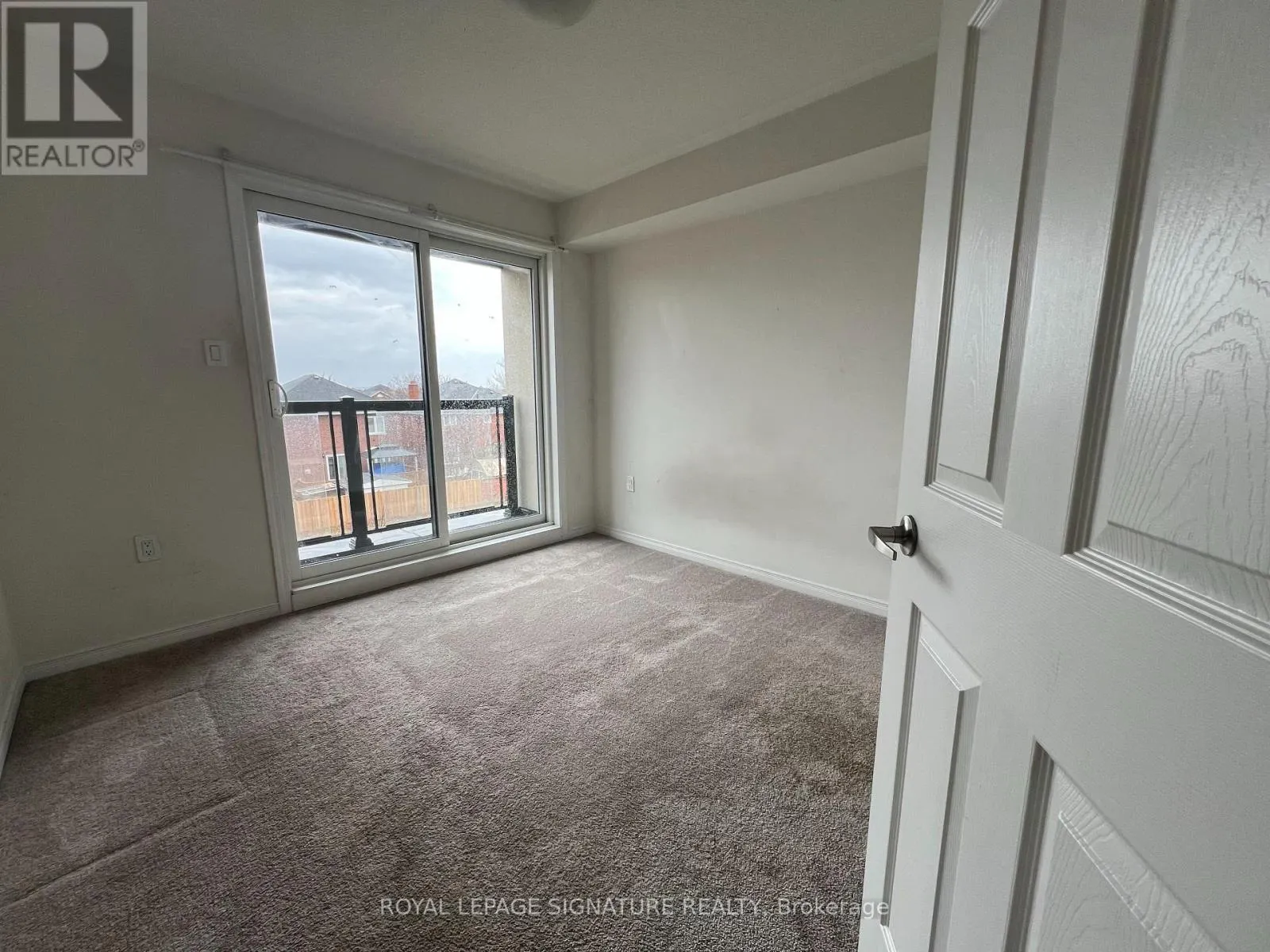 4 - 24 HUMBERWOOD BOULEVARD