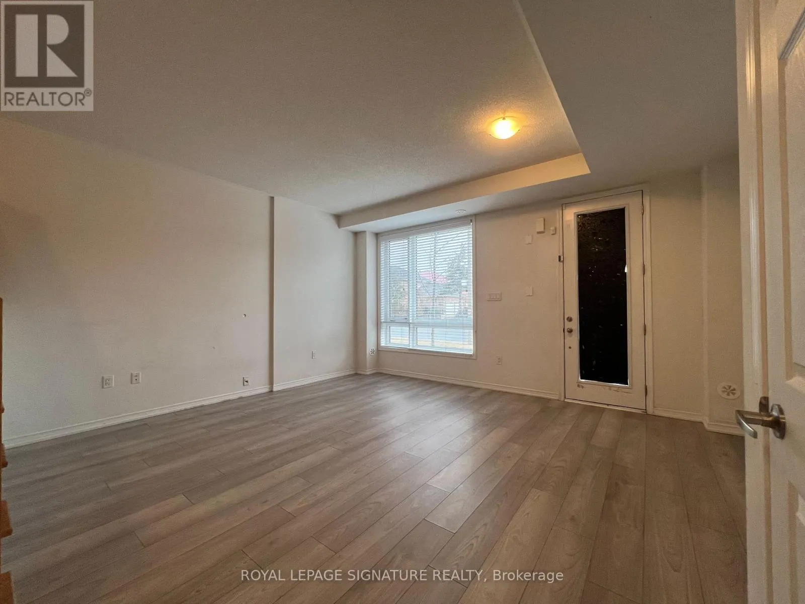 4 - 24 HUMBERWOOD BOULEVARD