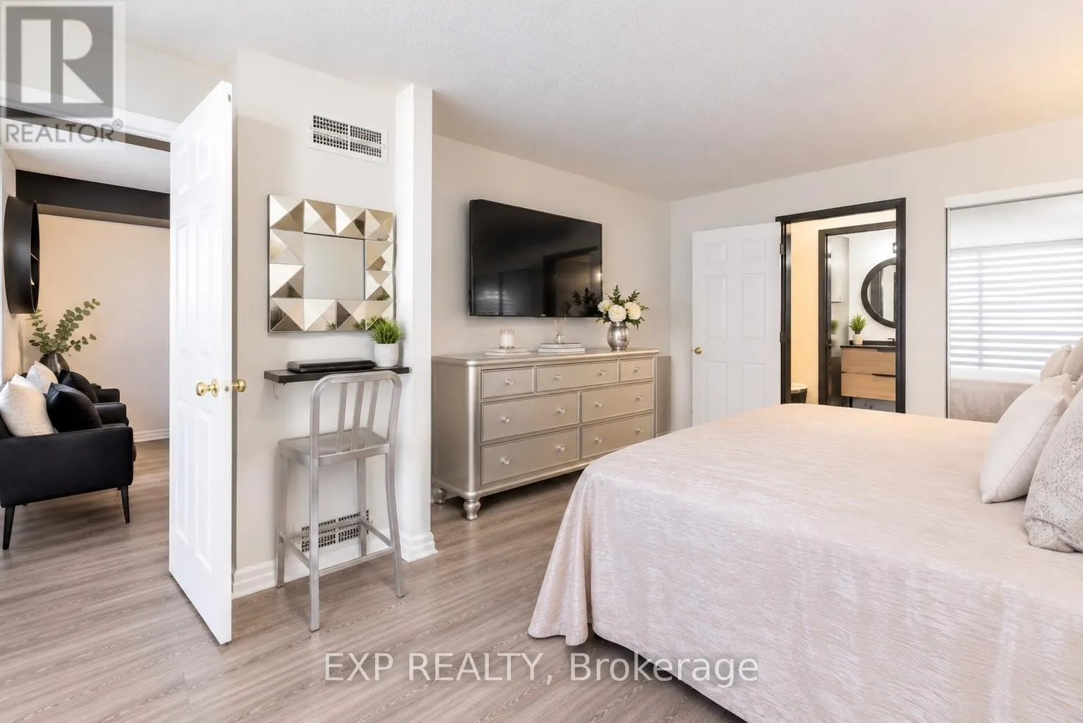 1407 - 3 HICKORY TREE ROAD