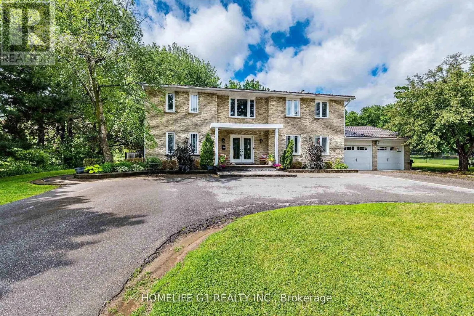 17 CRESCENT HILL DRIVE S